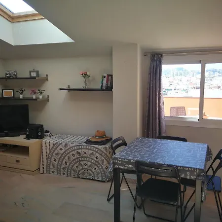 Apartamento ático Carmen *